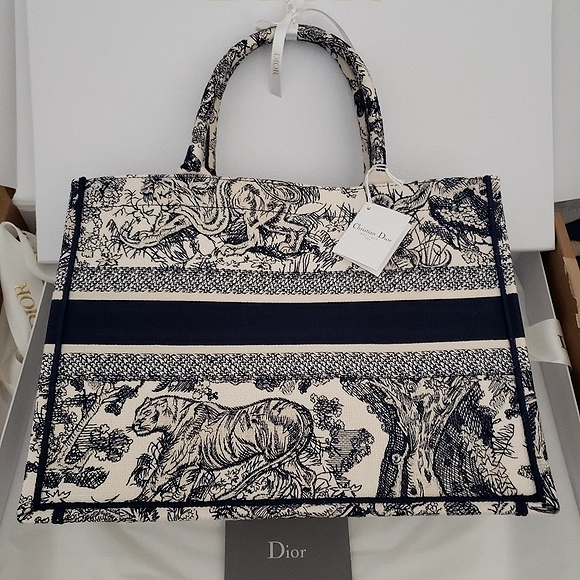 Dior Book Tote Large Size Limited Edition New Blue White Toile de Jouy motif - Picture 5 of 16
